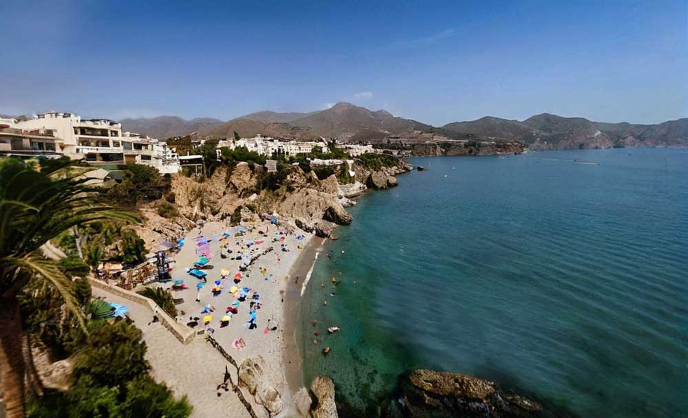 taxi-rincon-de-la-victoria-a-nerja-cuevas-maro